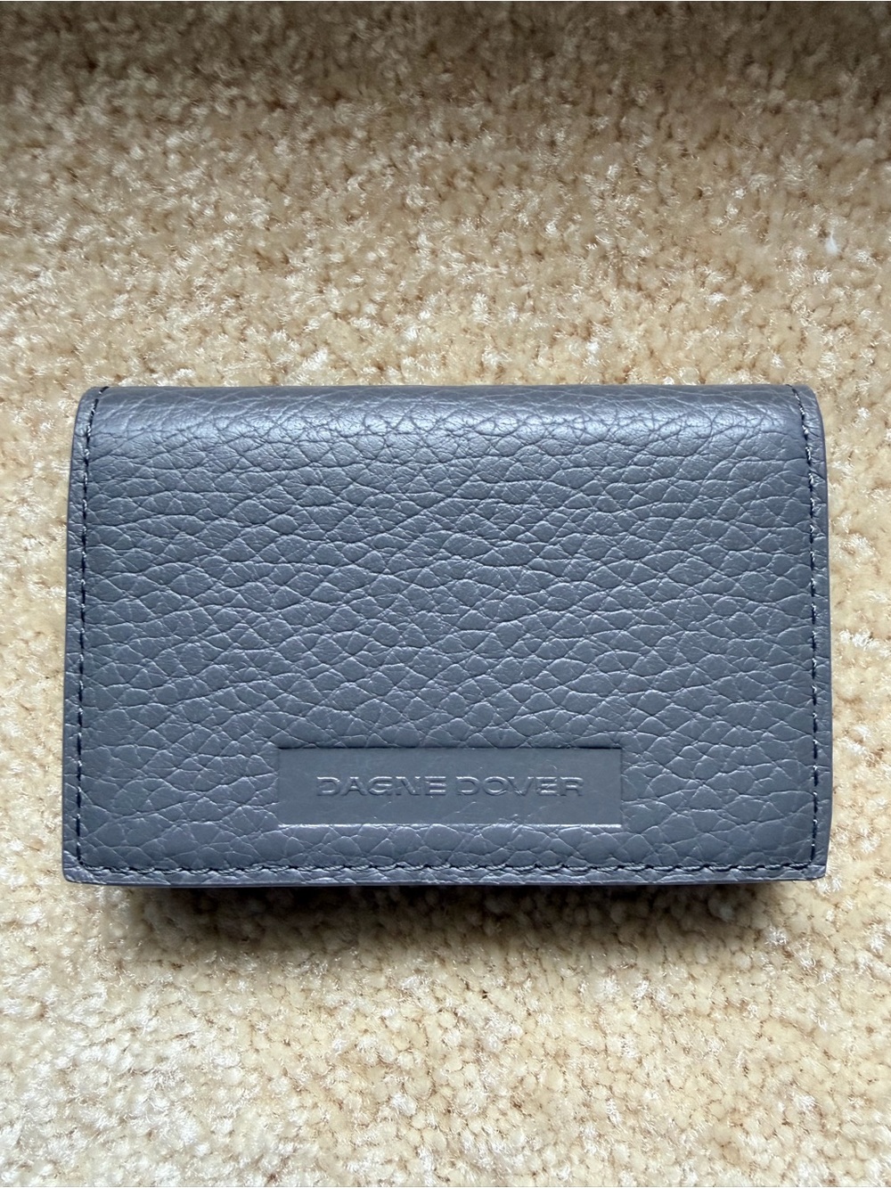 NWOT Dagne Dover Pebbled Leather Accordion Credit Card Case